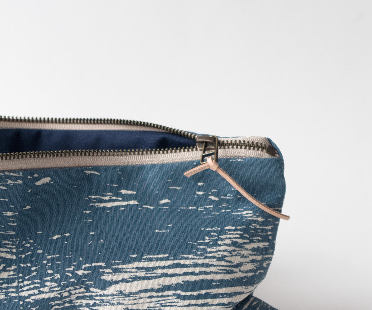 Wood Grain Study Zip Bag in Smoke Blue with Beige Zipper